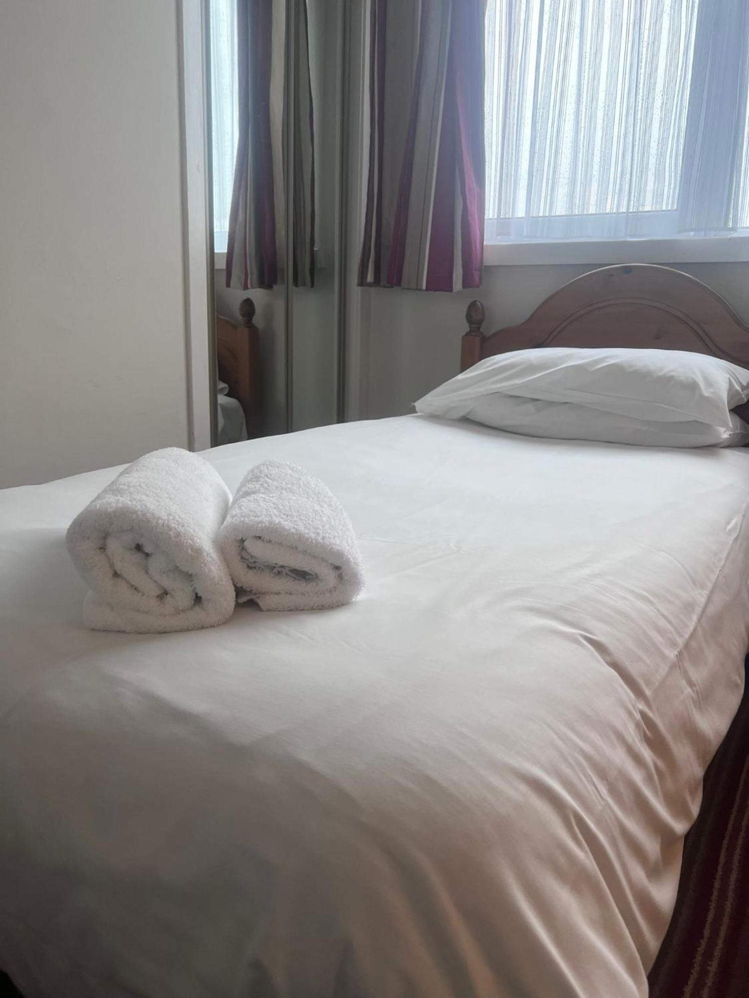 Brig Inn Hotel Aberdeen Bagian luar foto